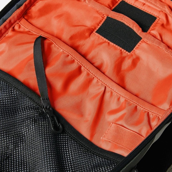 Fox 10L HydroPack Camo - Picture 4 of 4